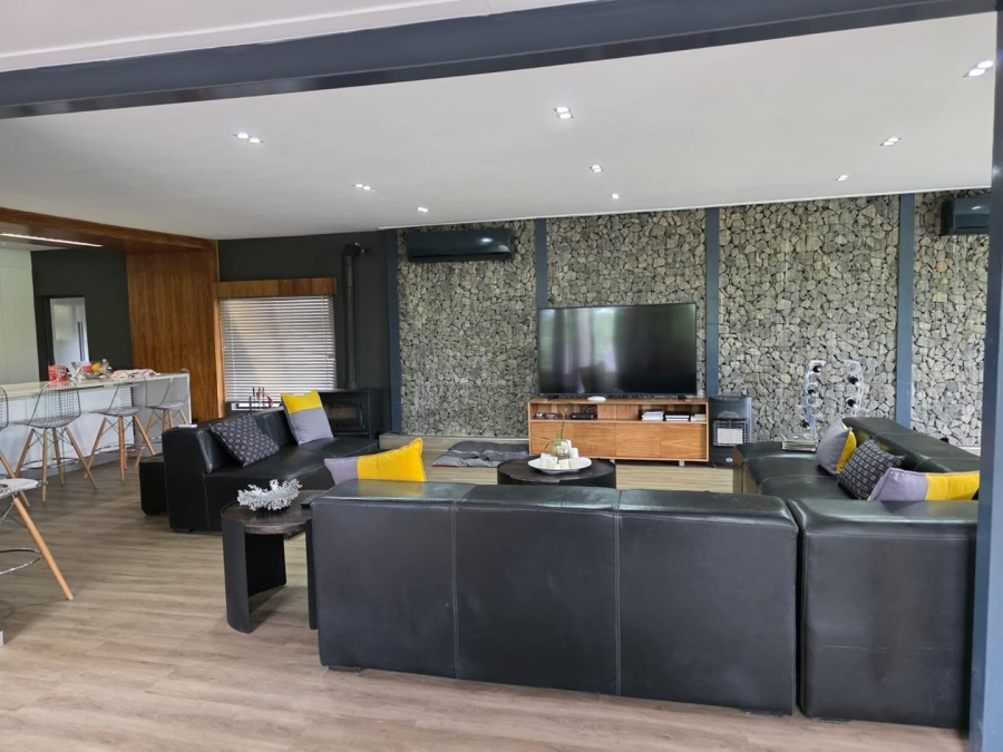 6 Bedroom Property for Sale in Maselspoort Free State